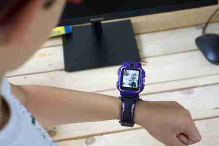 immo Watch Phone Z6, análisis: la doble cámara retráctil de este reloj para niños es un acierto para las videollamadas